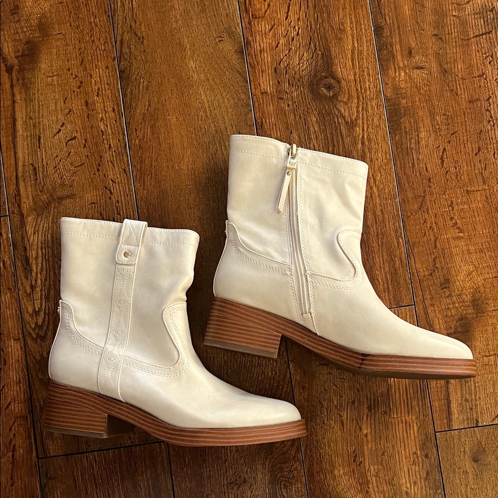 Sam & Libby Cream Ankle Boots with Brown Soles